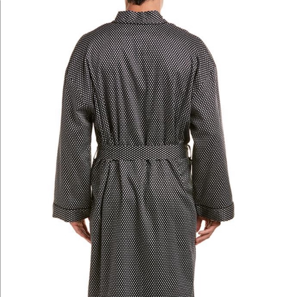 Brand new robe by Robert Graham